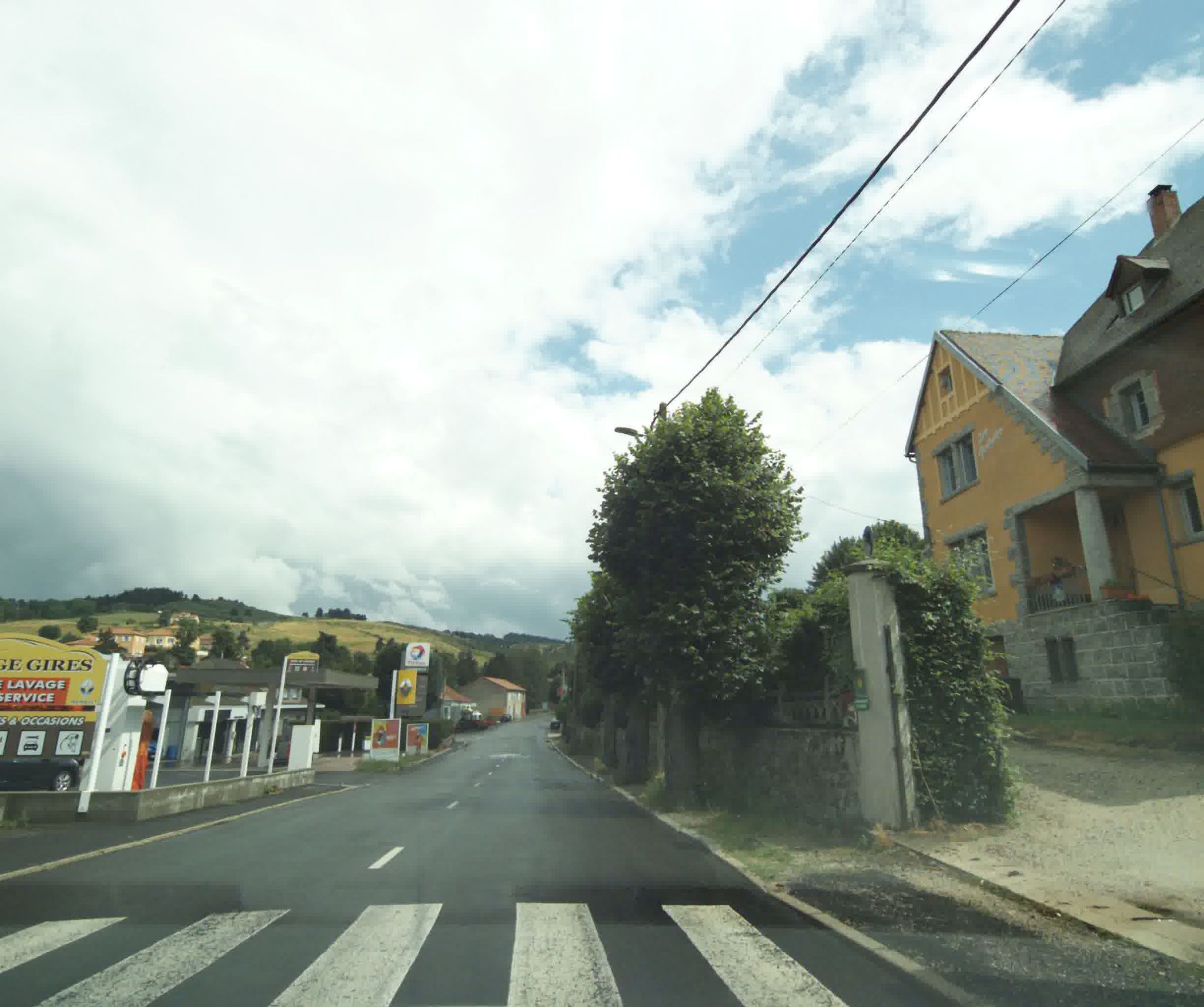 Street view of Saugues