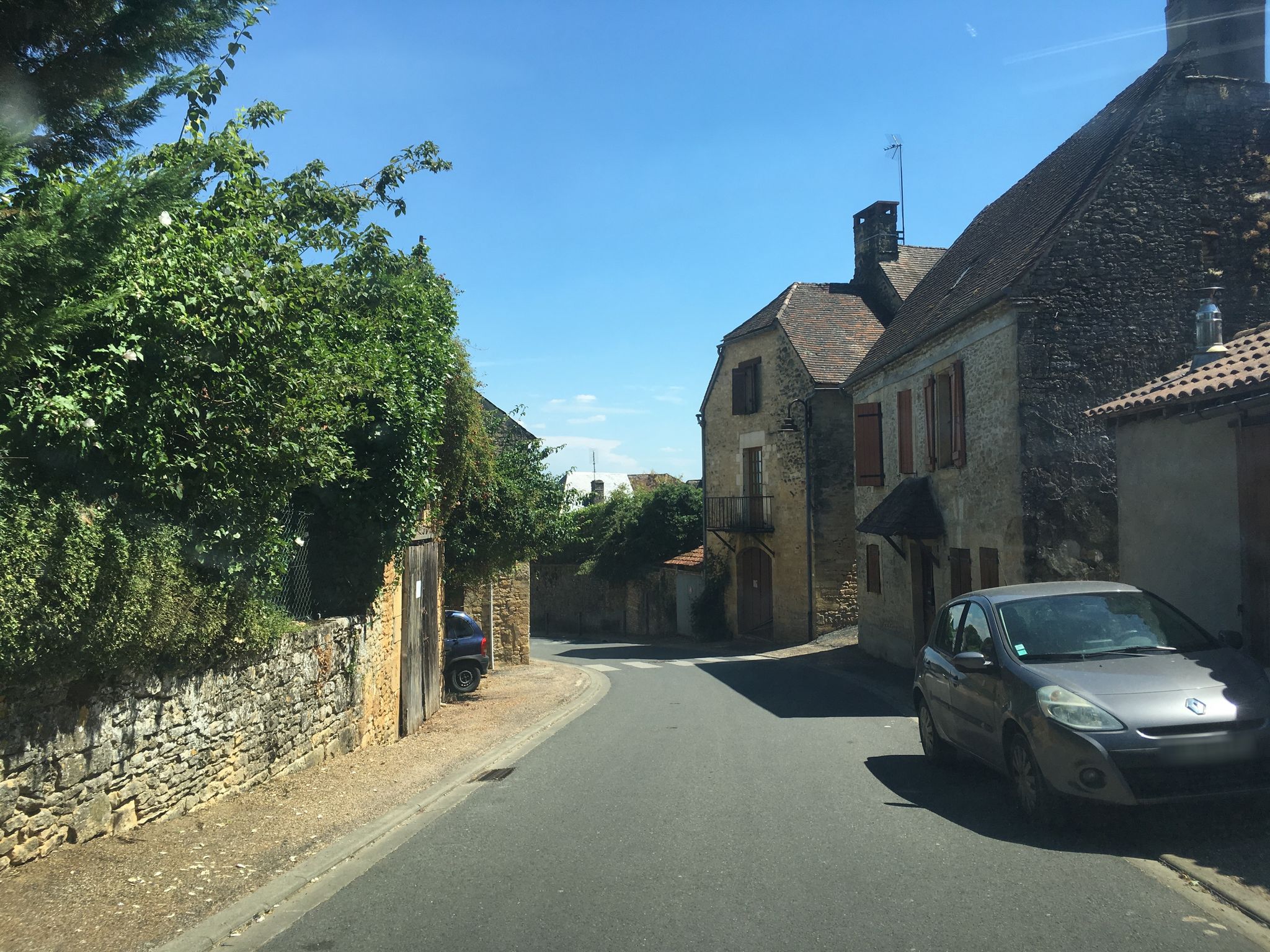 Street view of Salignac-Eyvigues