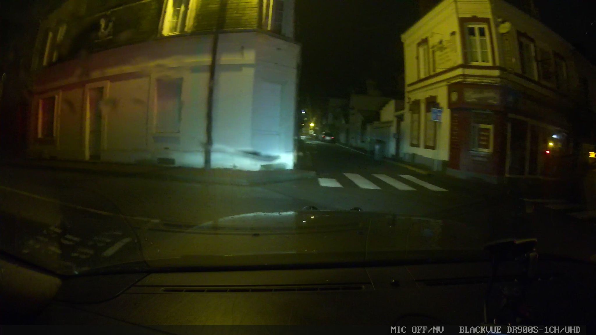 Street view of Étretat