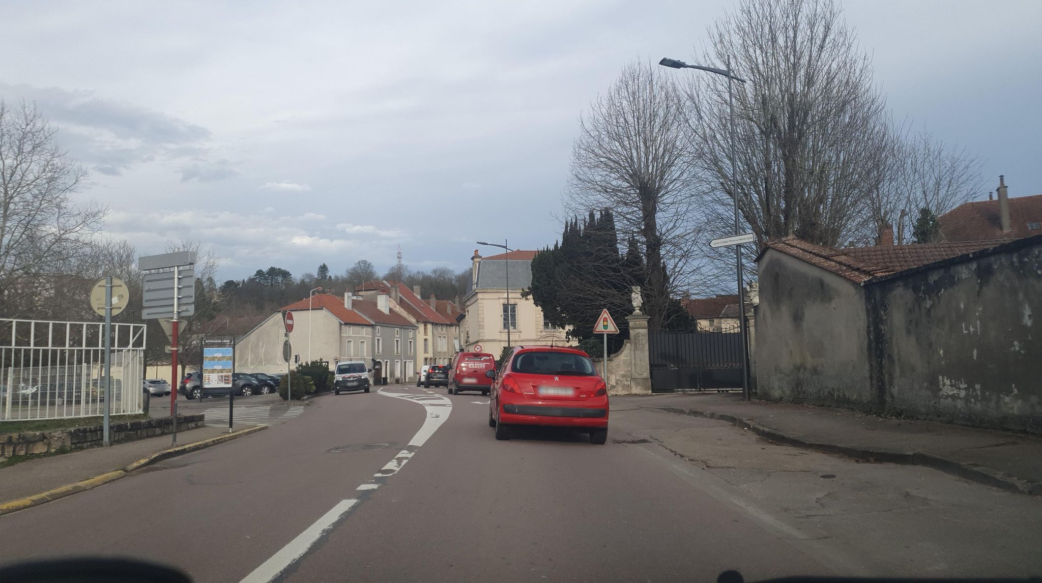 Street view of Neufchâteau
