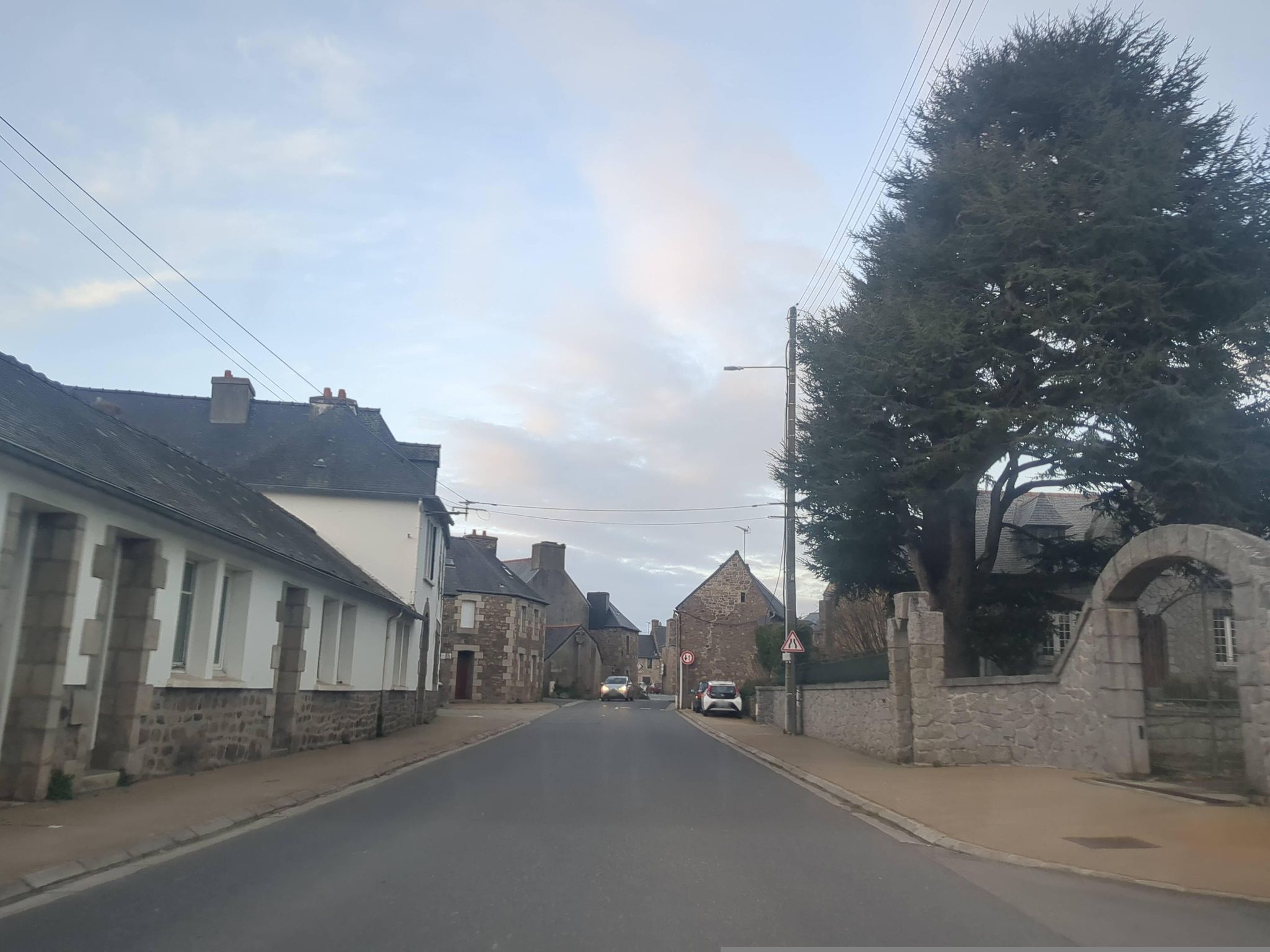 Street view of Pleubian