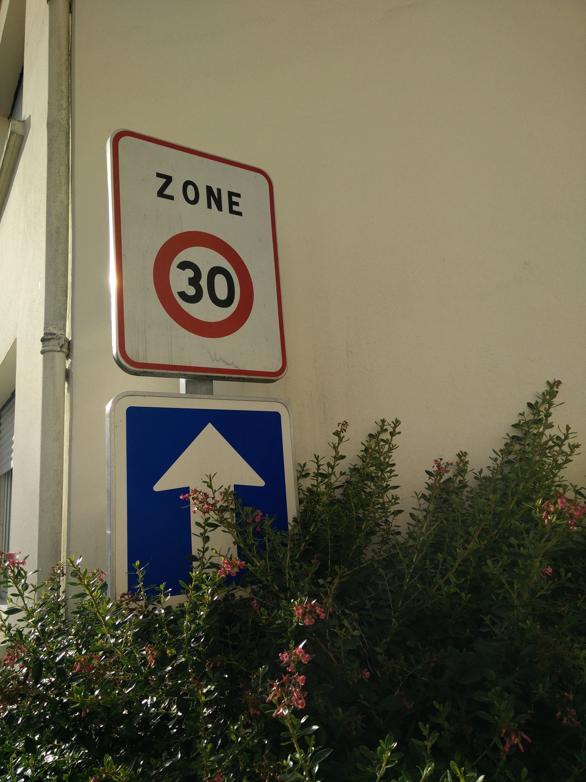 Street view of Cozes