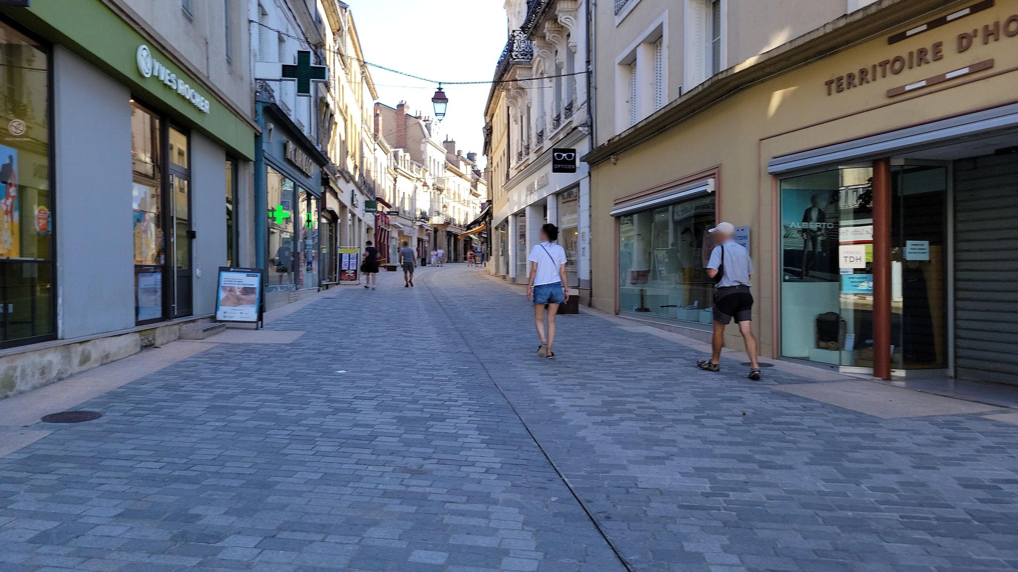 Street view of Autun