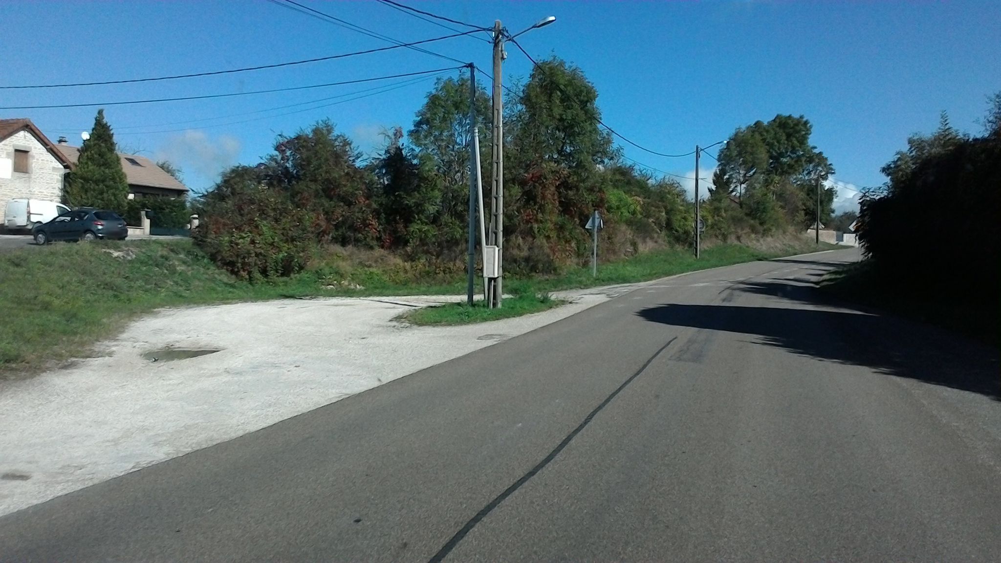 Street view of Châteauvillain