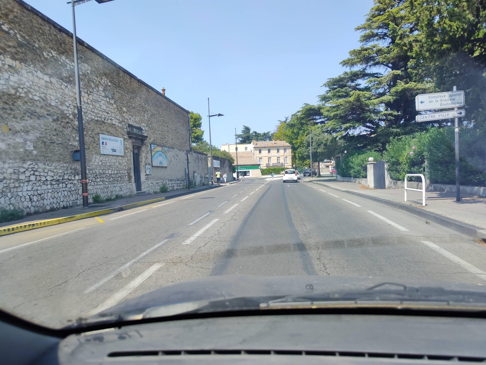 Street view of Le Pontet