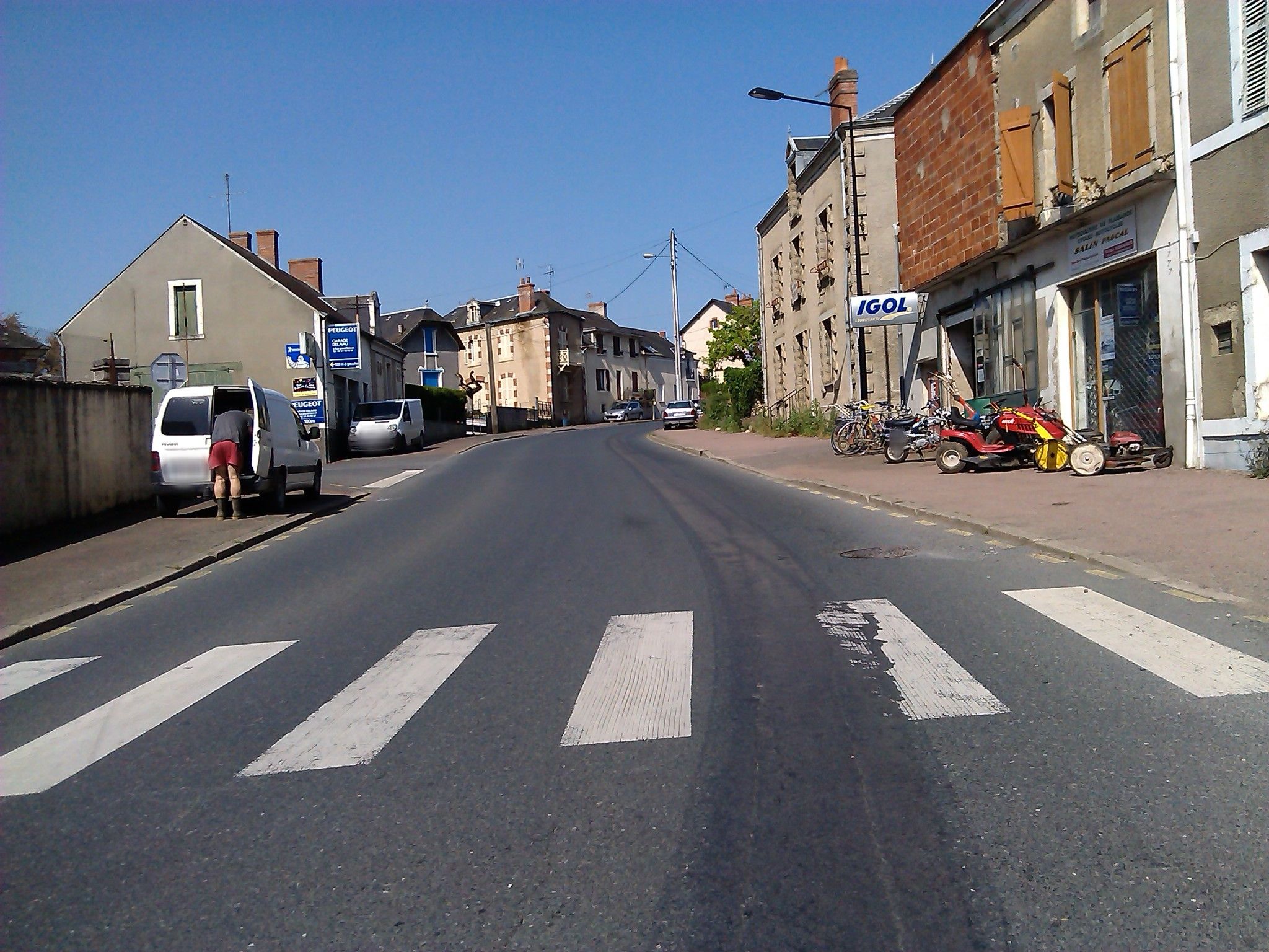Street view of Neuvy-Saint-Sépulchre