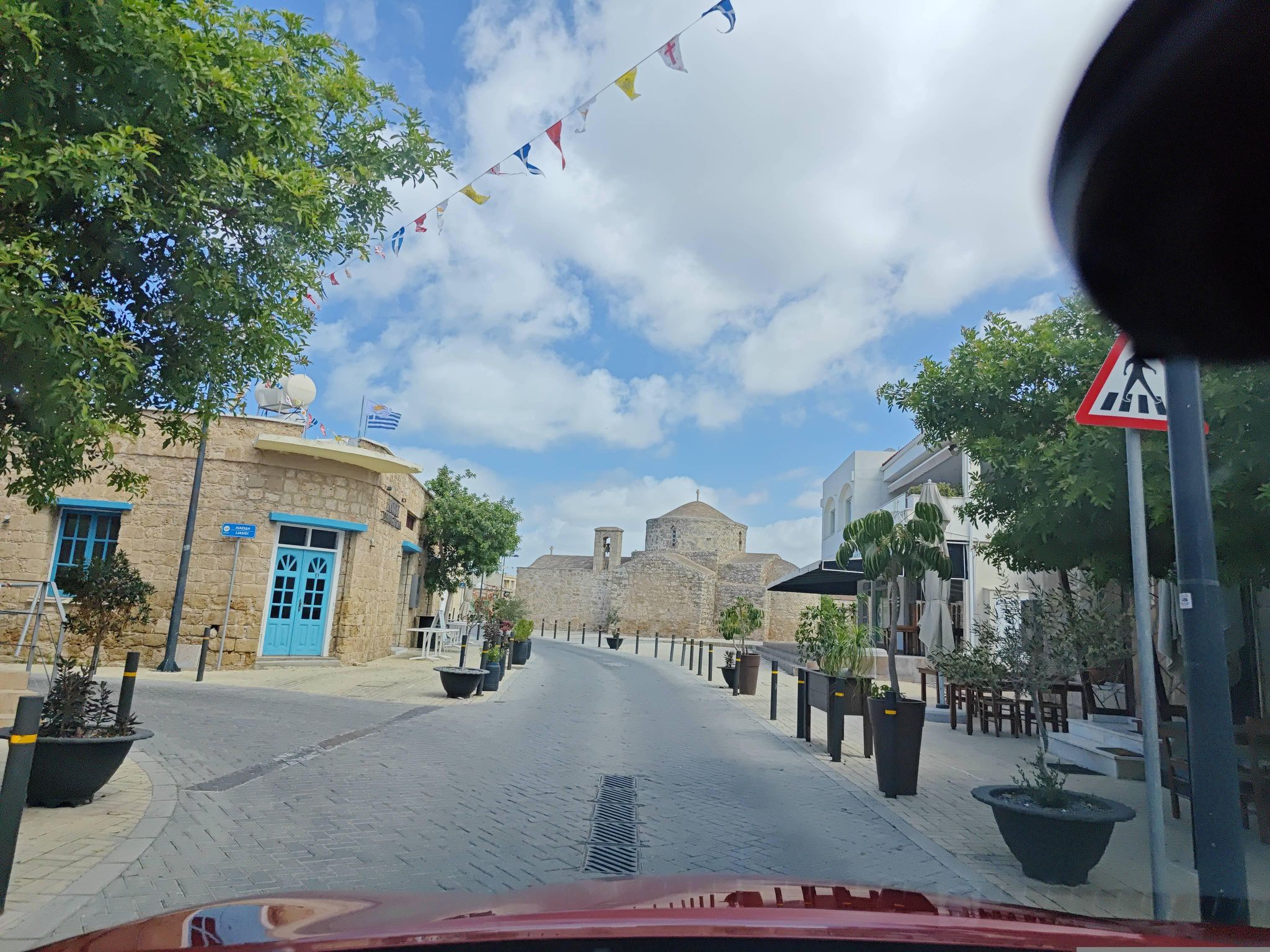 Street view of Chlórakas