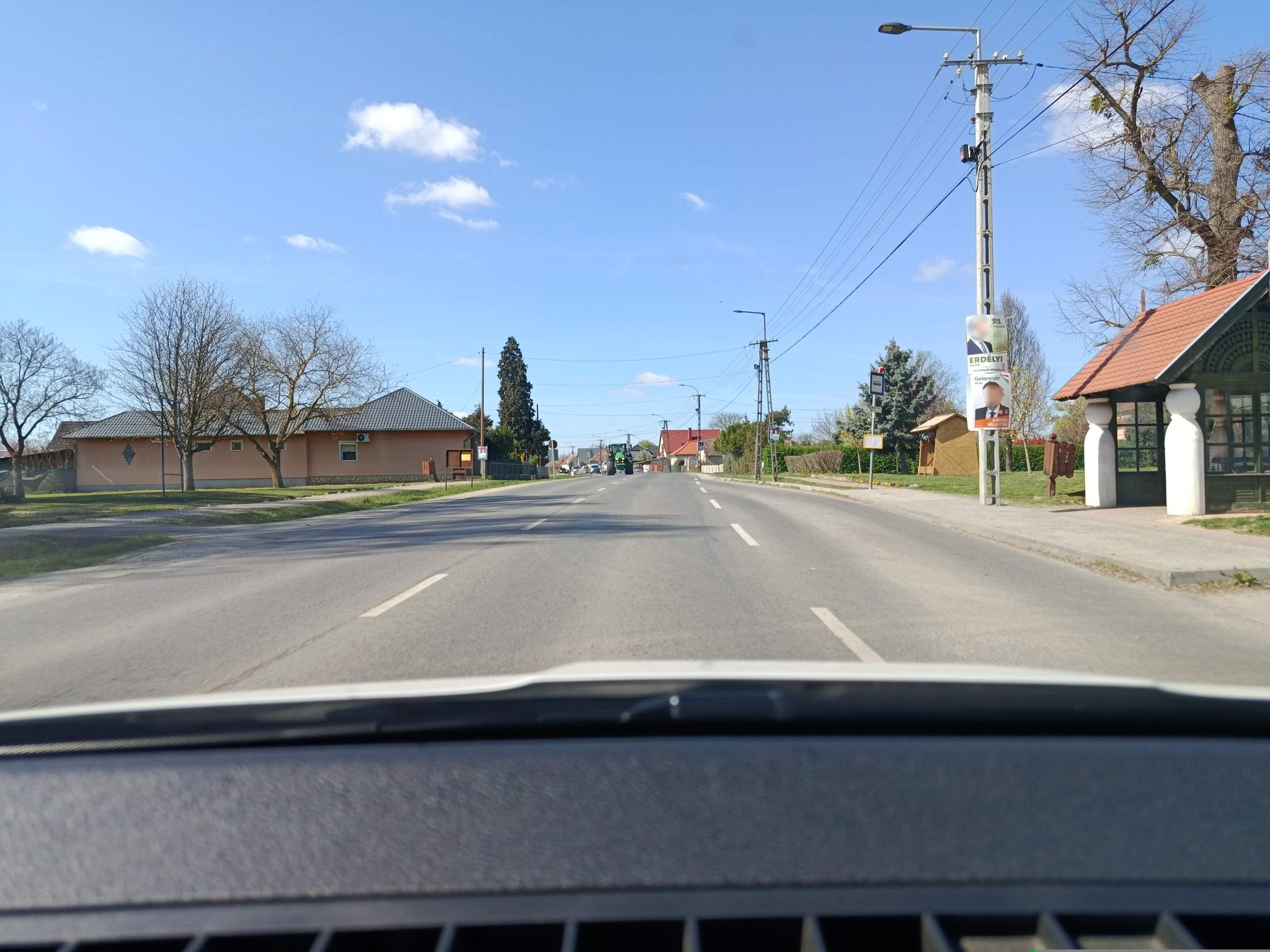Street view of Kaposmérő