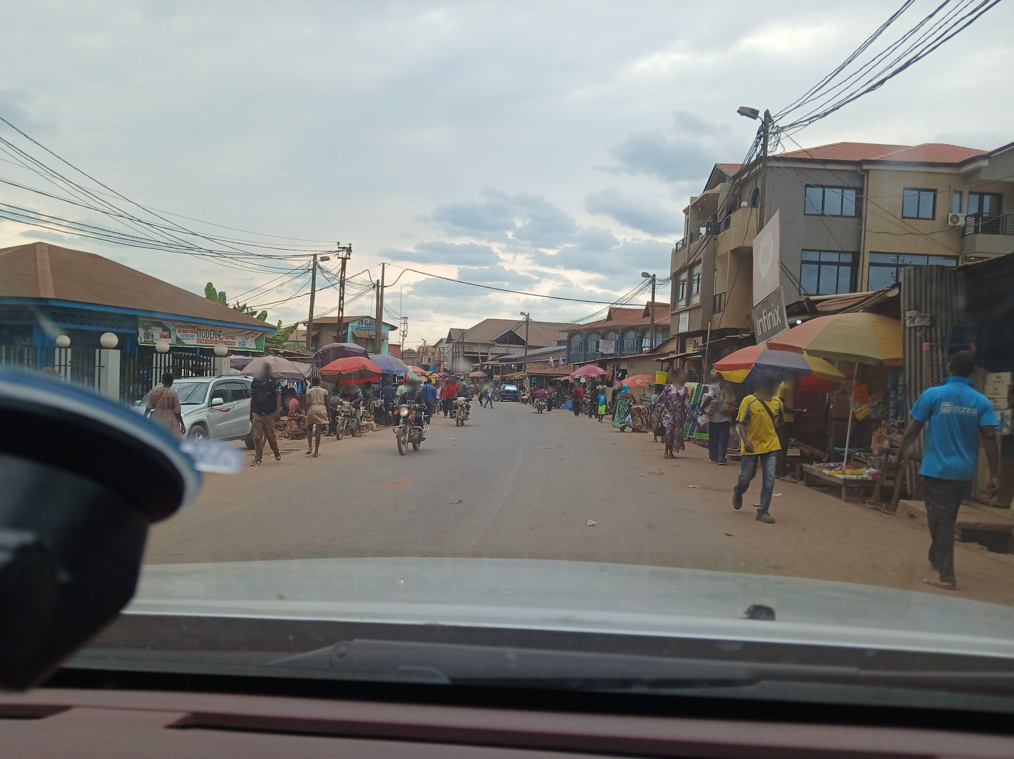 Street view of Kimpese