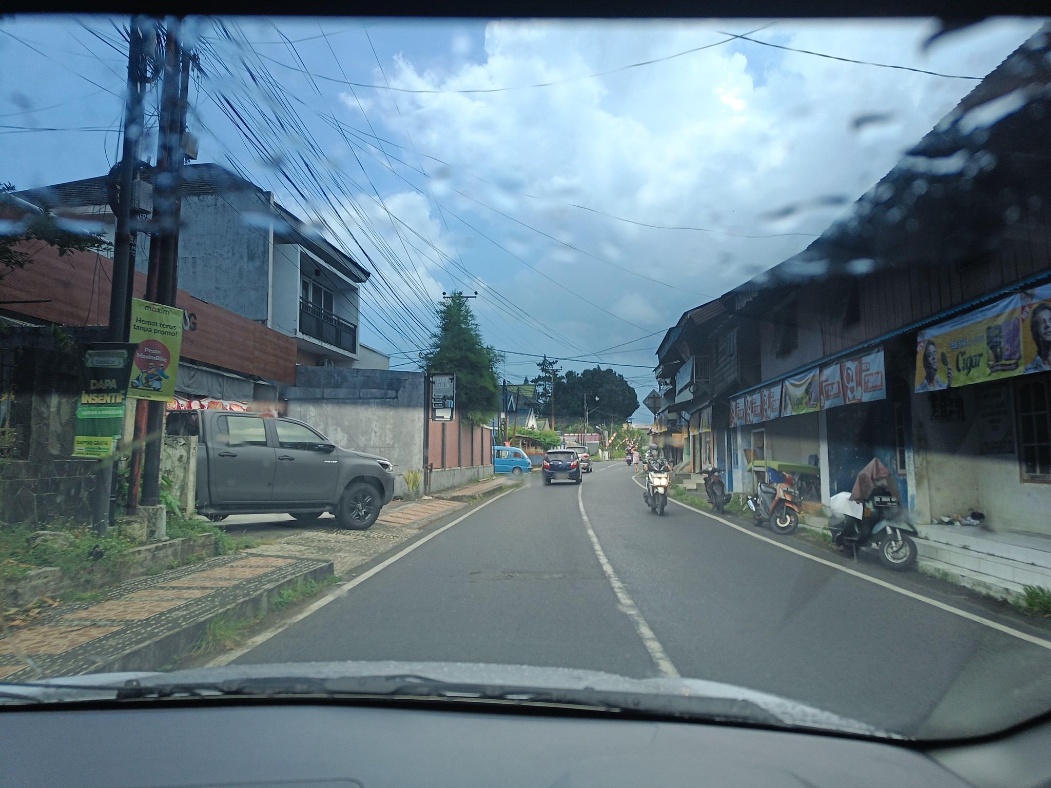 Street view of Manado