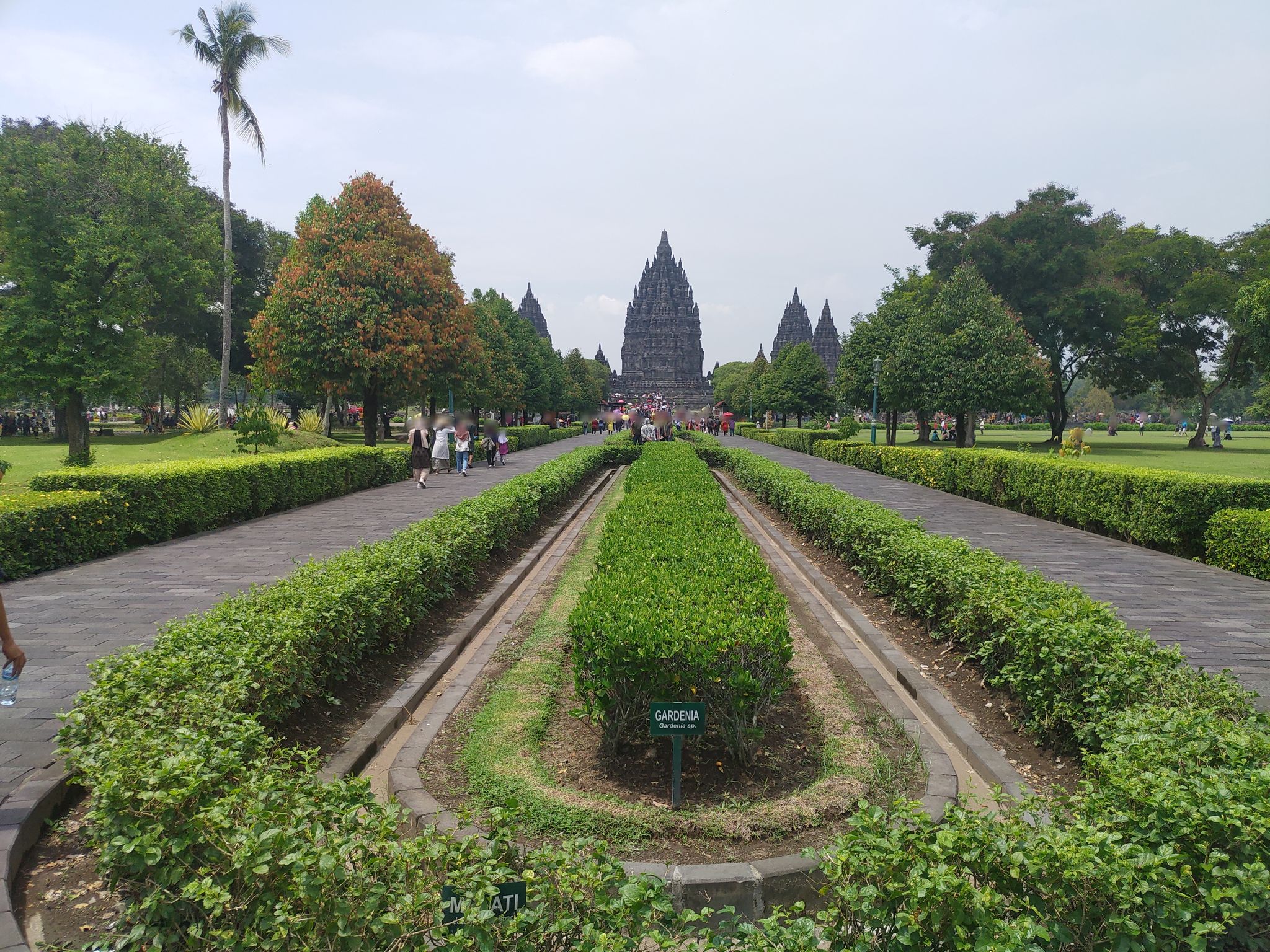 Street view of Candi Prambanan