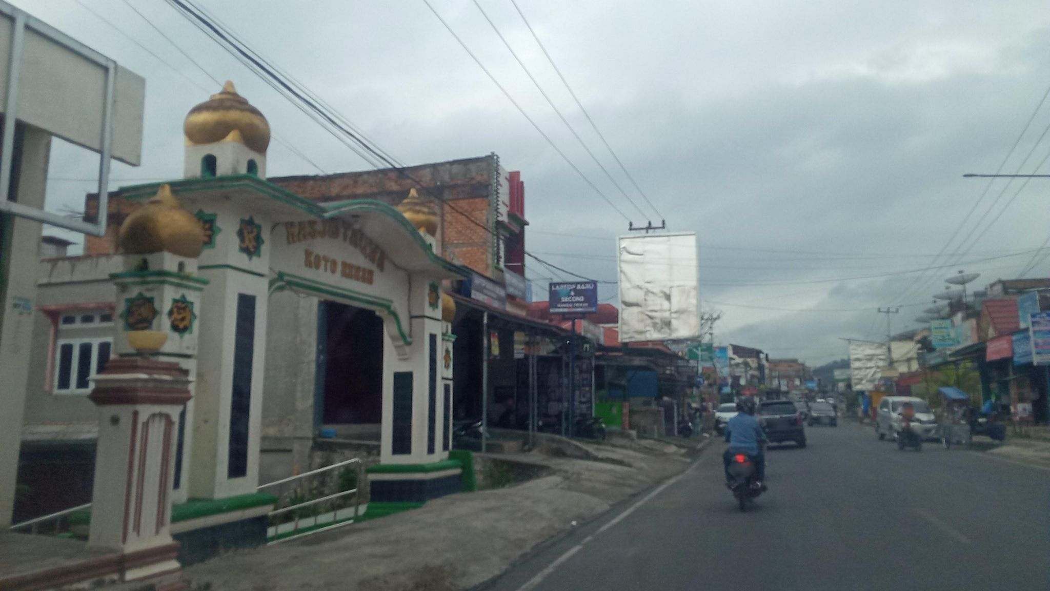 Street view of Sungai Penuh