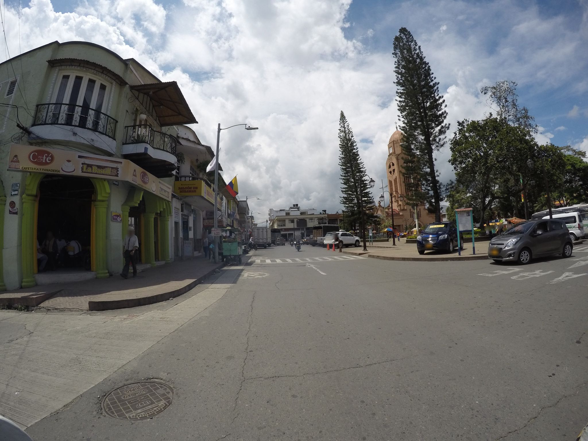 Street view of Quimbaya