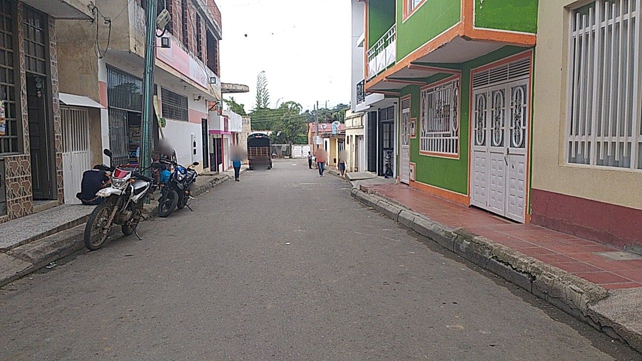 Street view of Santana