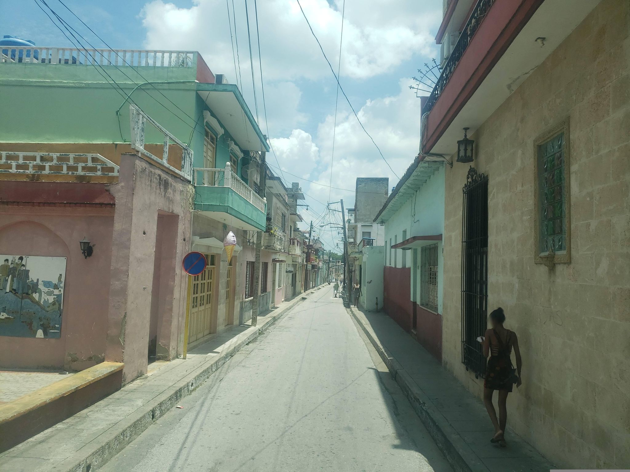 Street view of Santa Clara