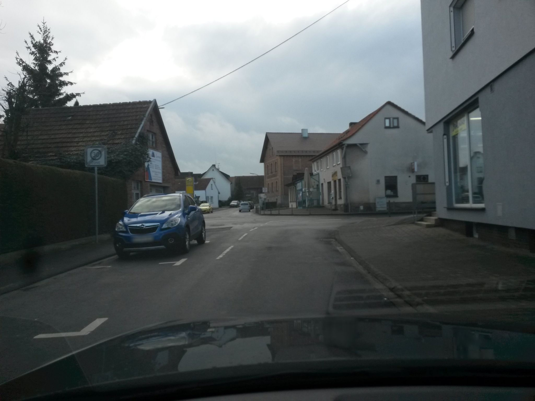 Street view of Dipperz