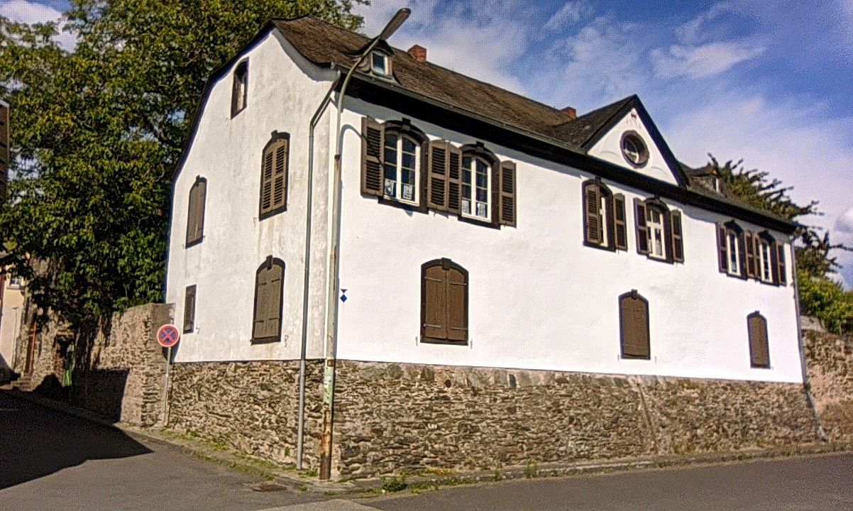 Street view of Leutesdorf