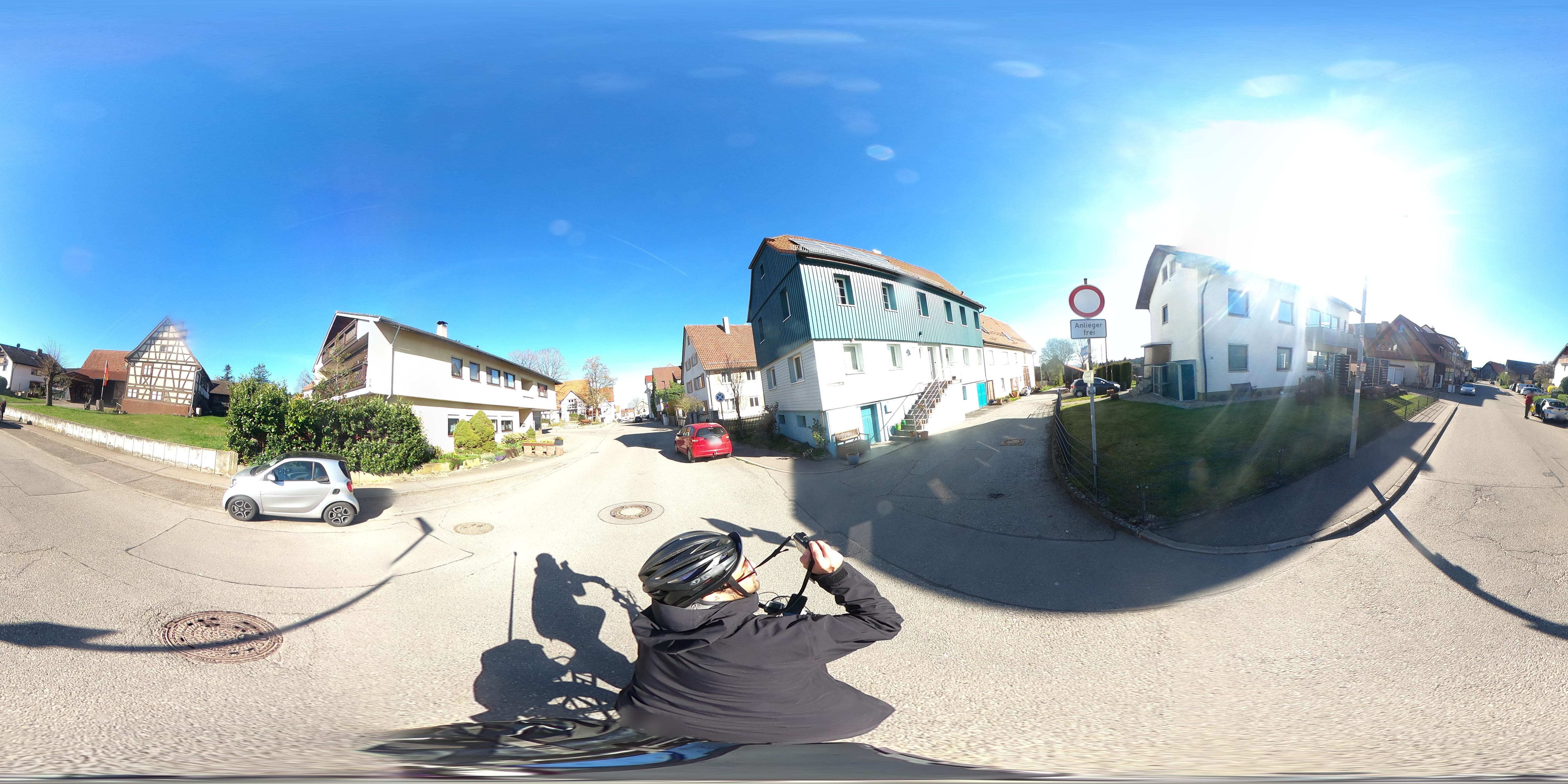 Street view of Monakam