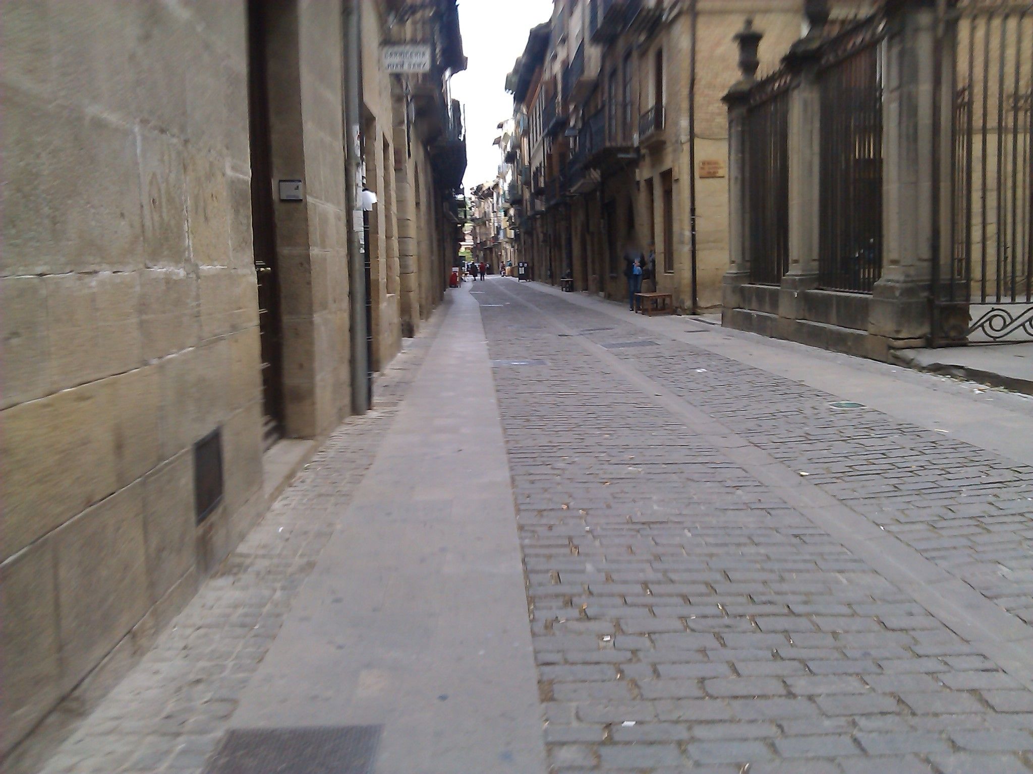 Street view of Puente la Reina