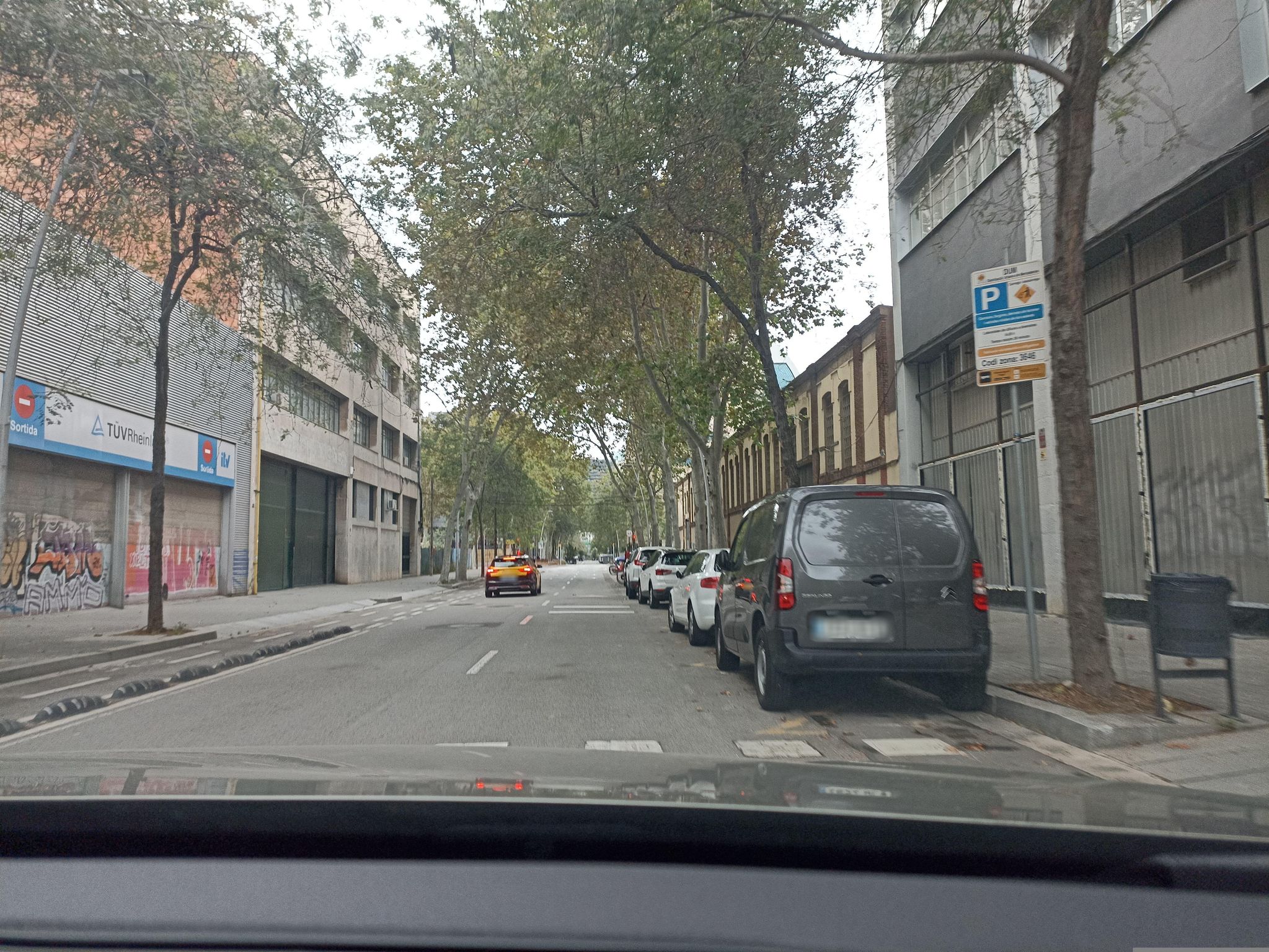 Street view of el Parc i la Llacuna del Poblenou