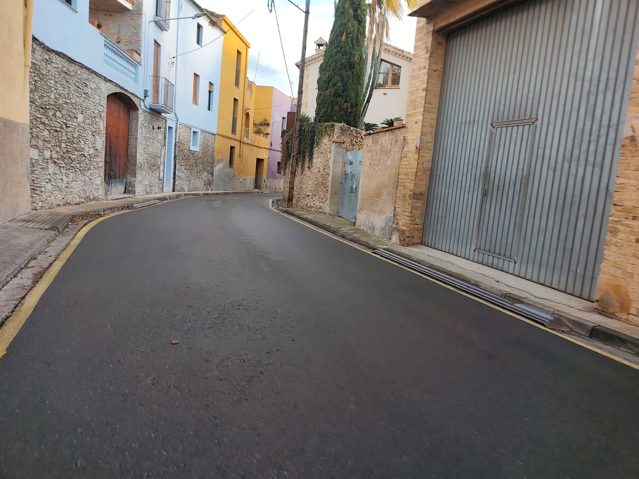 Street view of Castelló d'Empúries