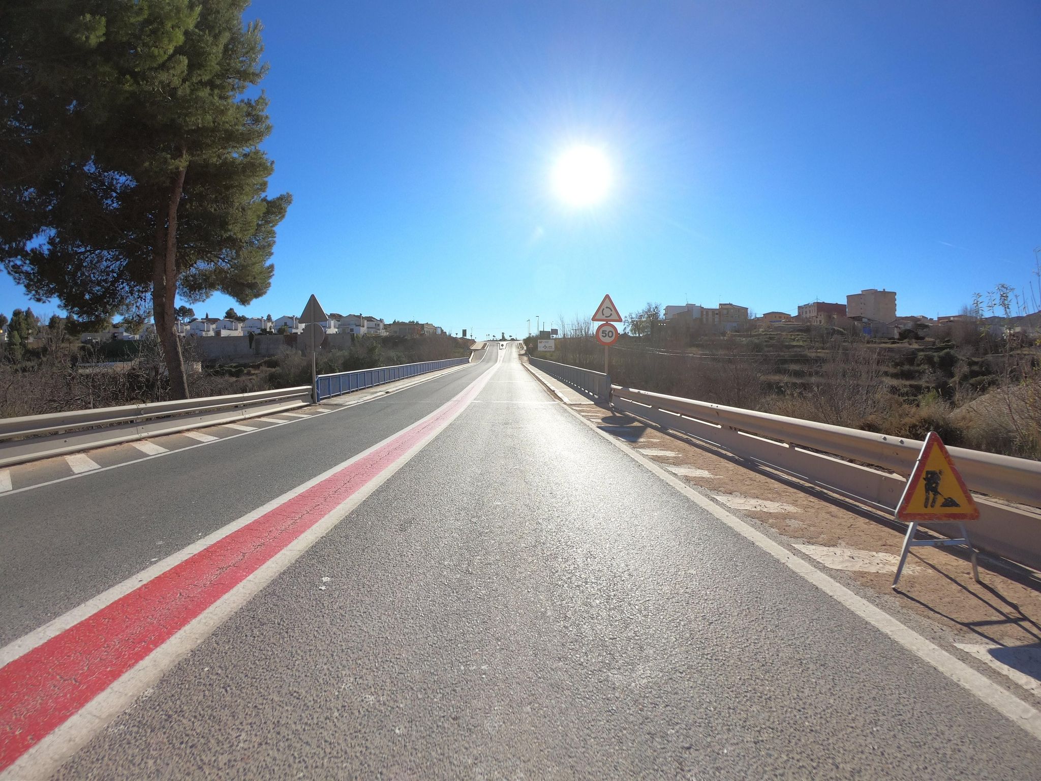 Street view of Villar del Arzobispo