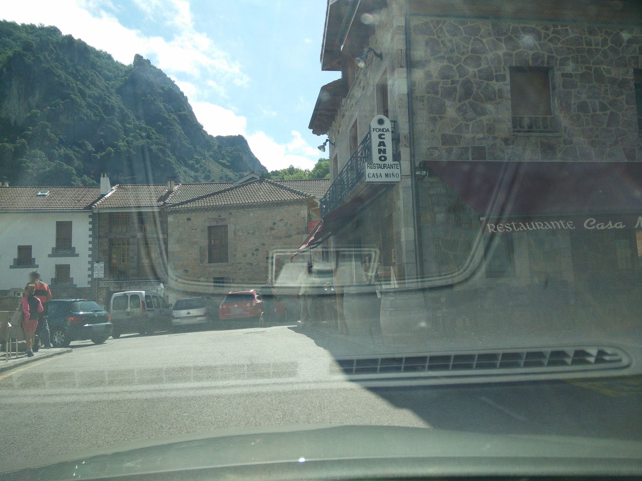 Street view of Pola de Somiedo
