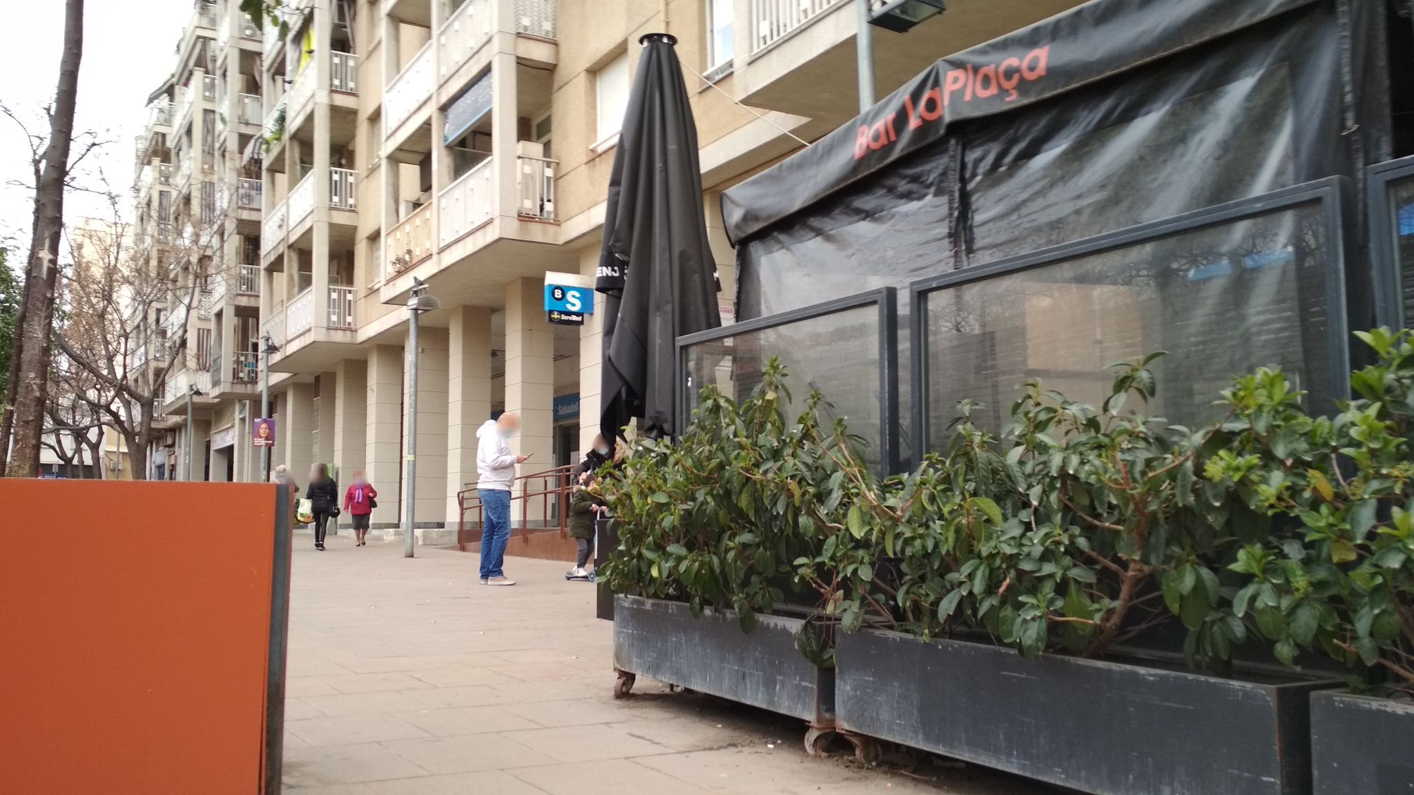 Street view of la Marina de Port