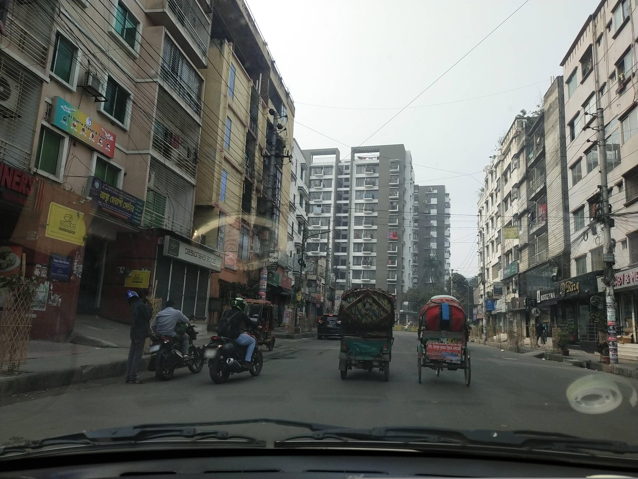 Street view of Mirpur Model Thana