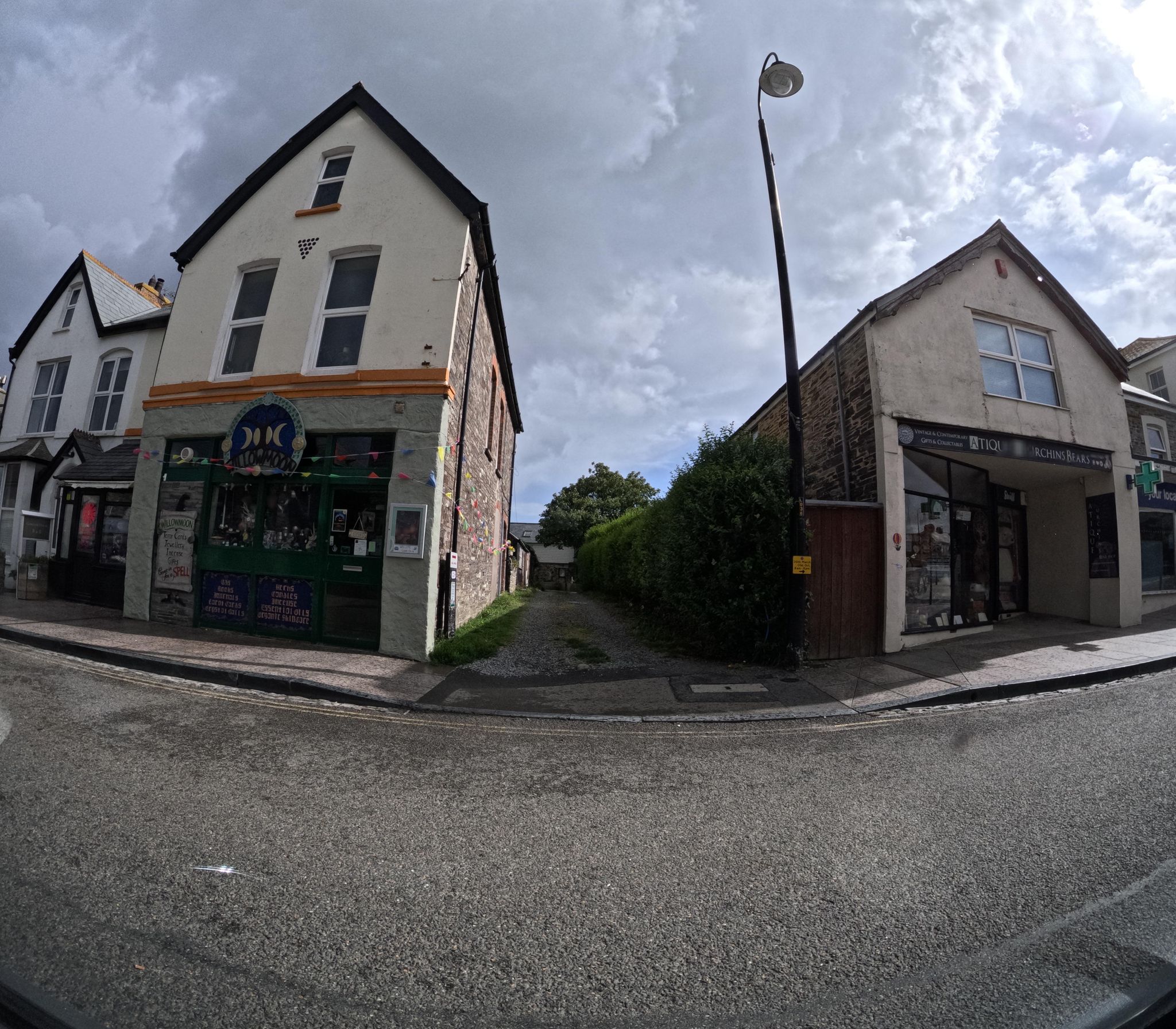 Street view of Tintagel