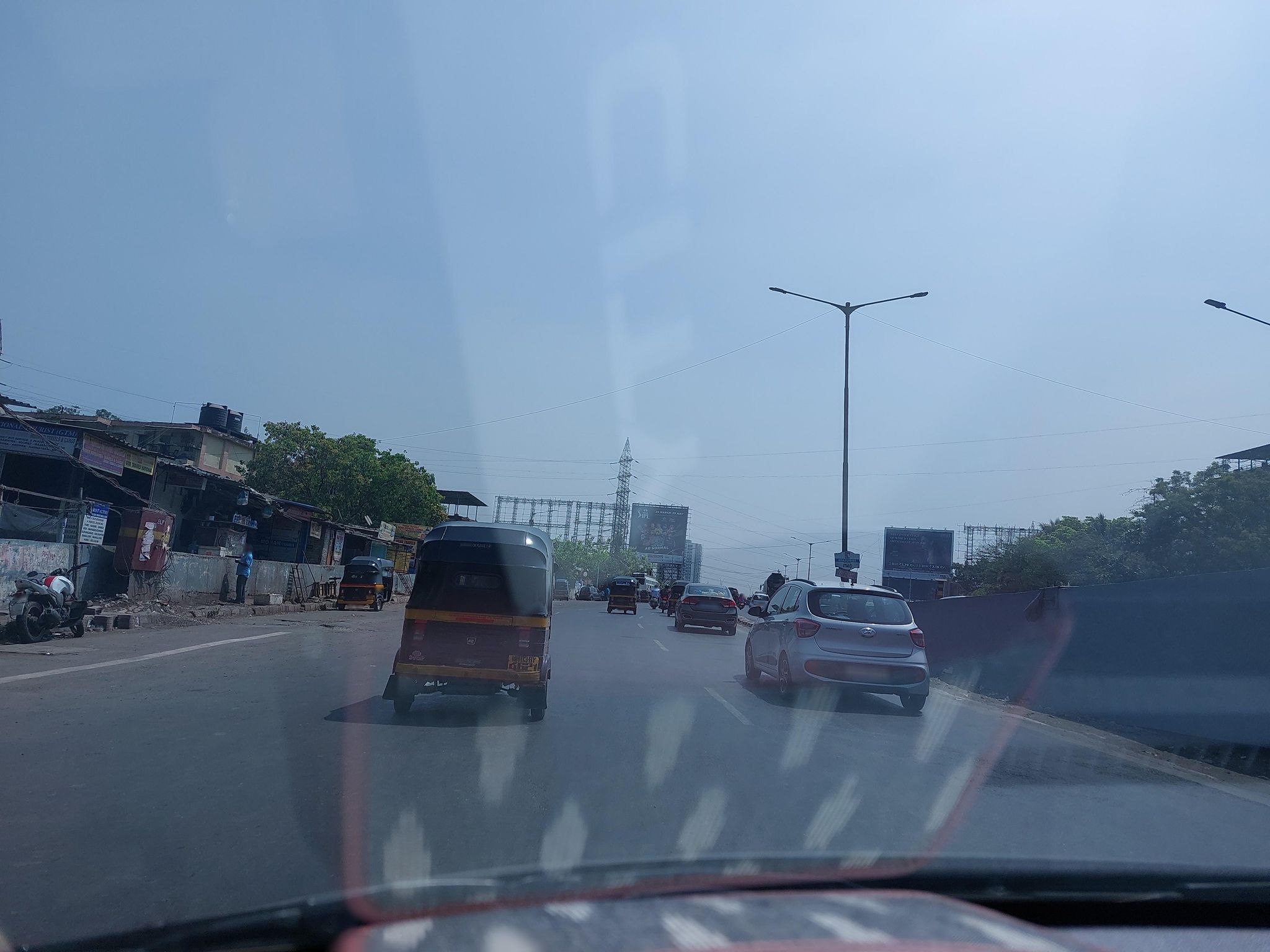 Street view of Dhārāvi