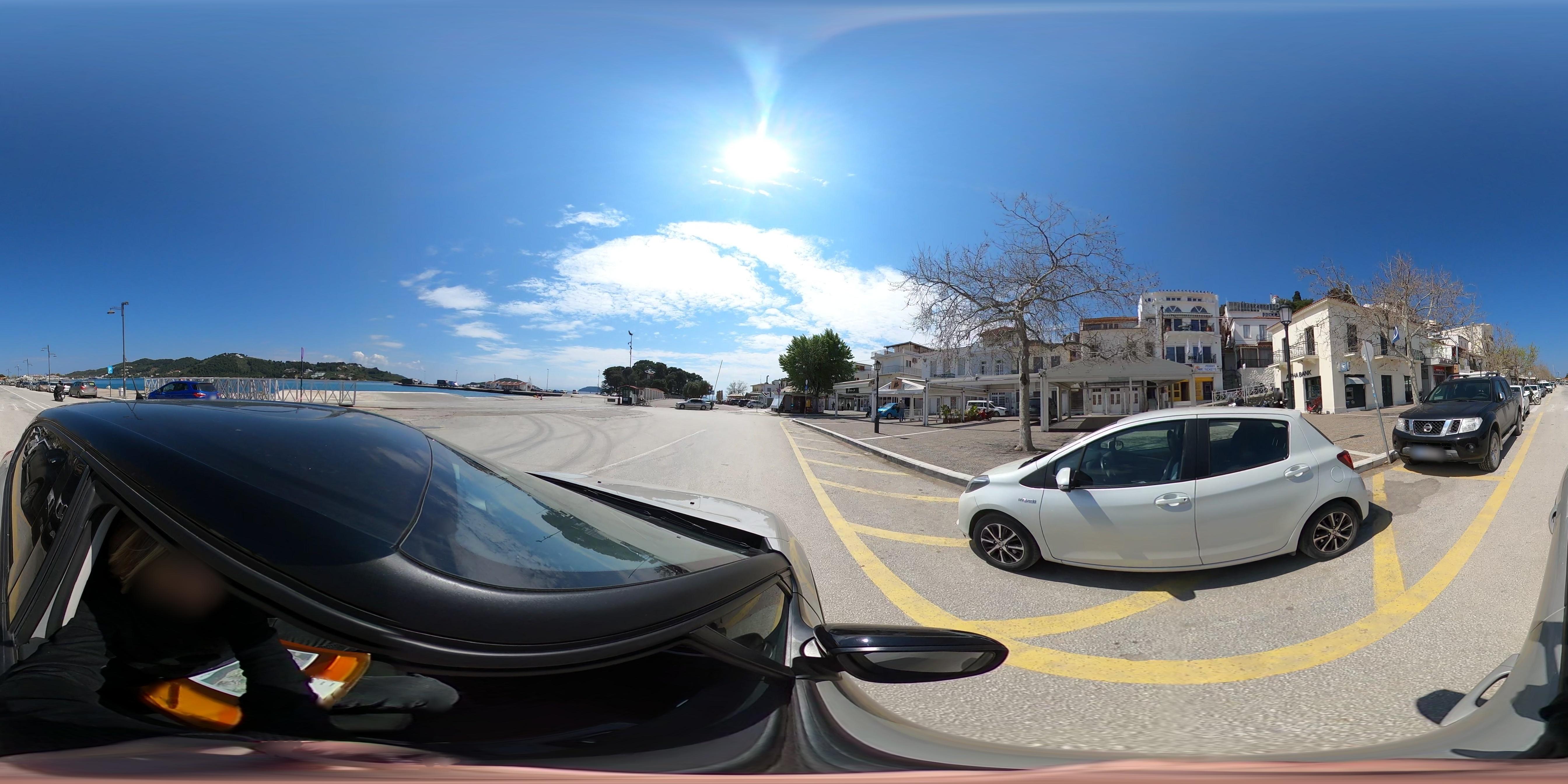 Street view of Skiáthos