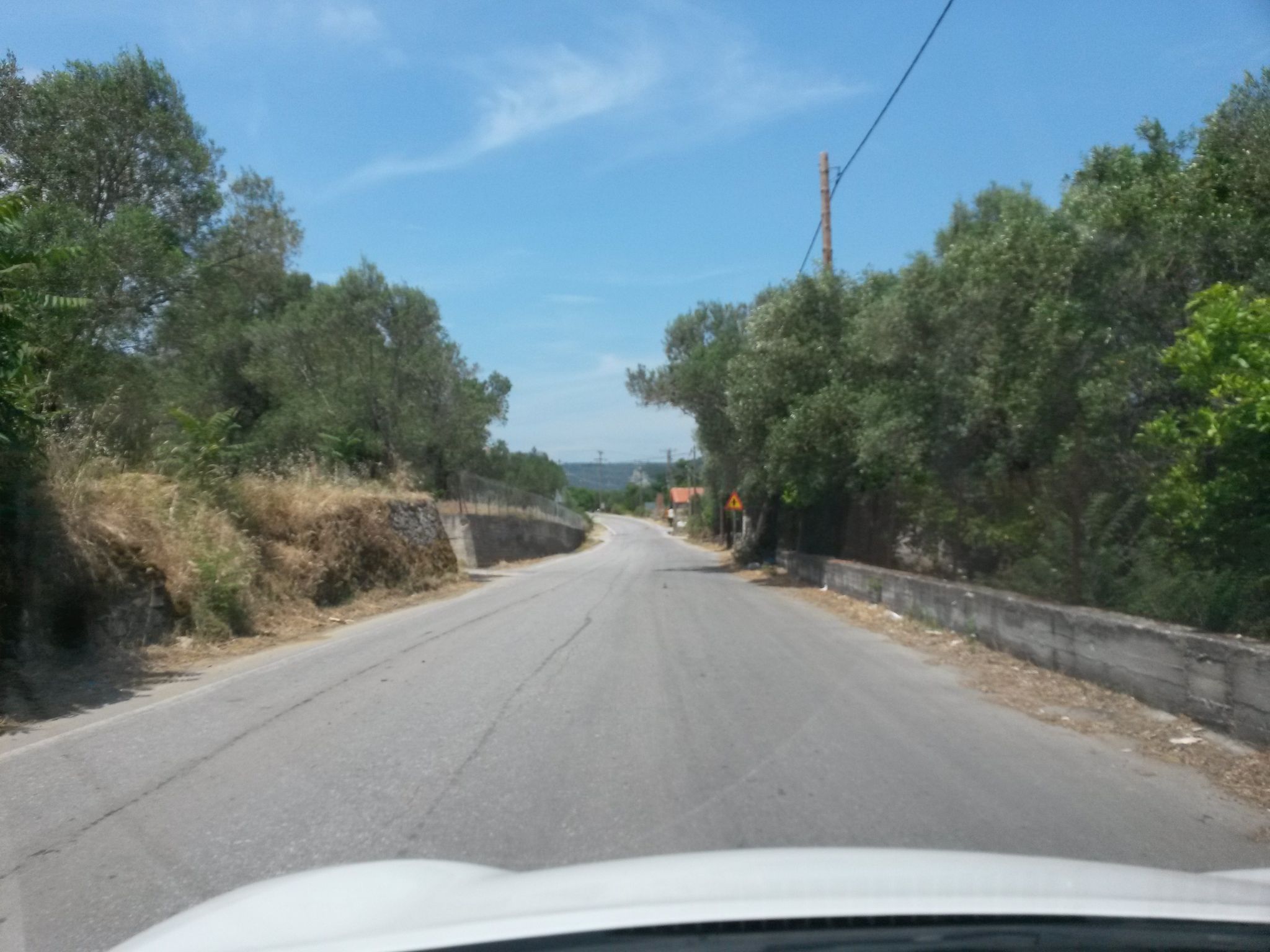 Street view of Loutrópoli Thermís
