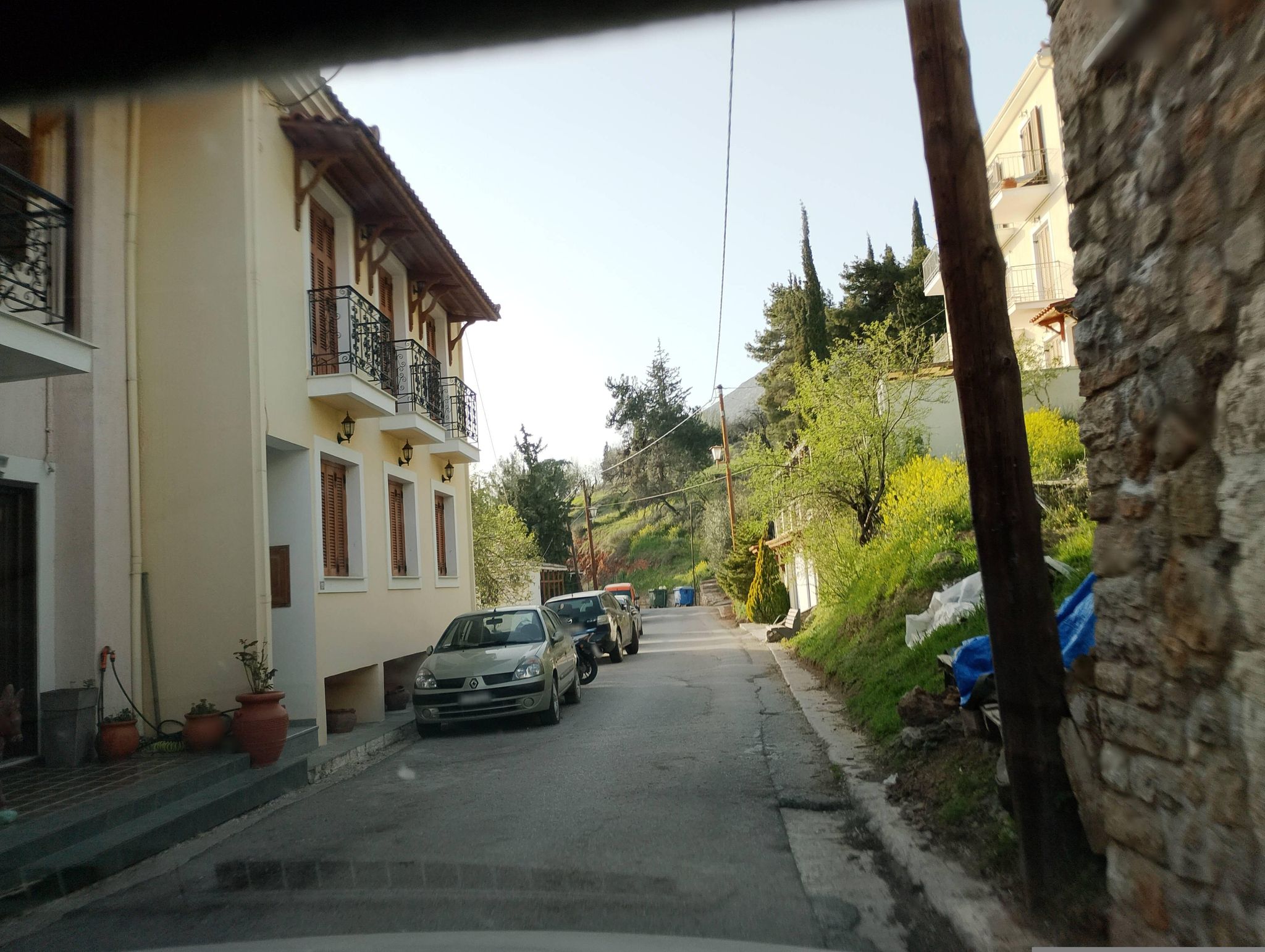 Street view of Delphi
