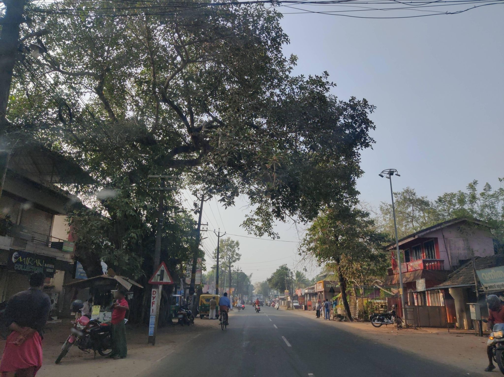 Street view of Komalapuram